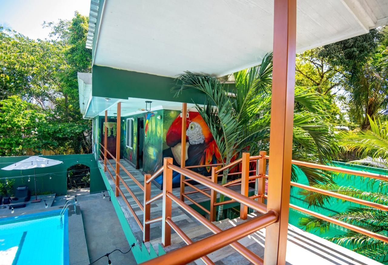 Encanto Del Mar Hotel Jaco Exterior photo
