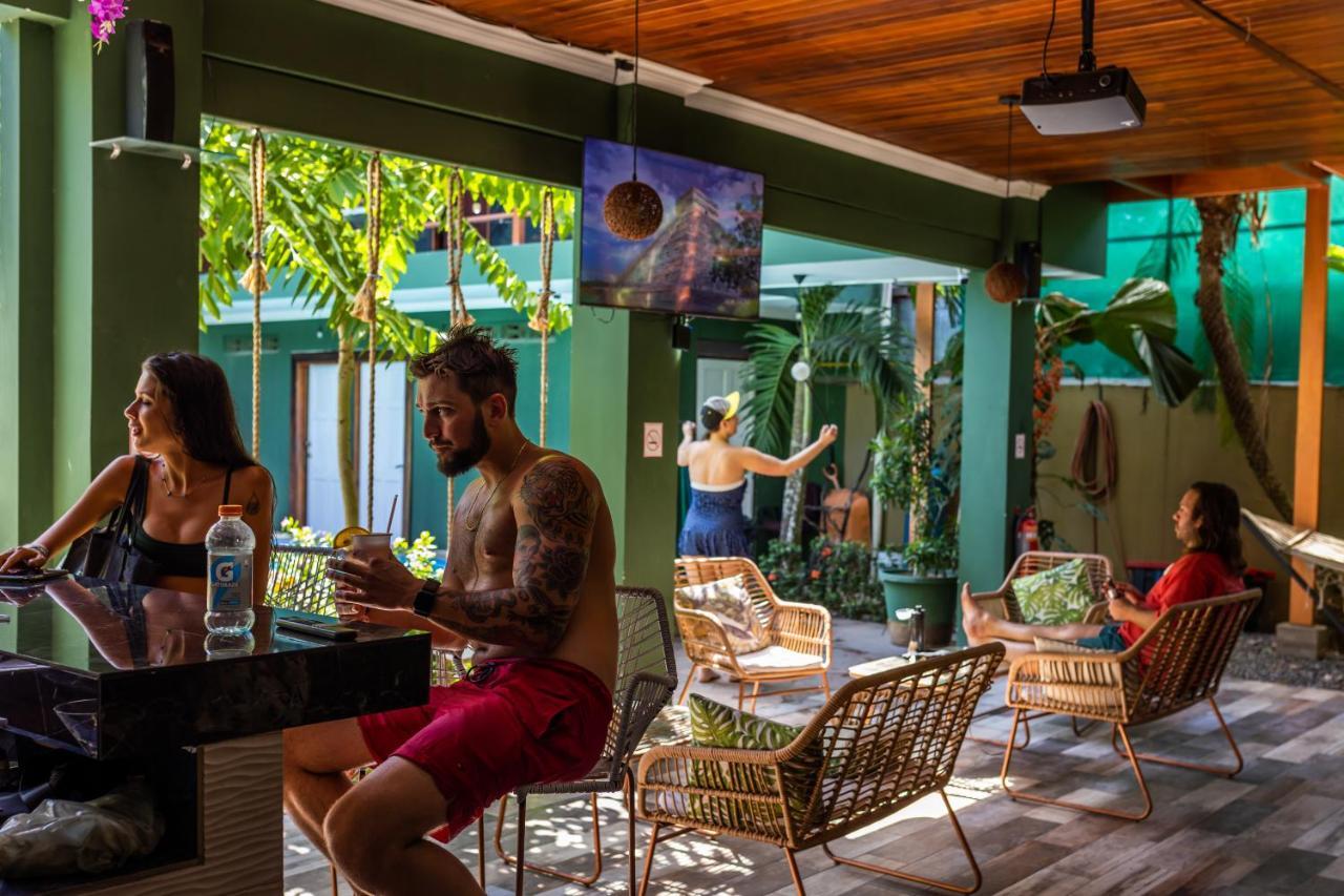 Encanto Del Mar Hotel Jaco Exterior photo